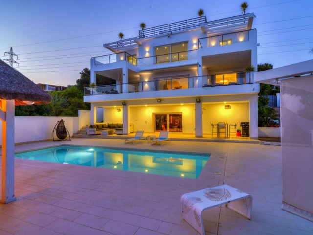 Villa avec 5 Chambres  à El Rosario