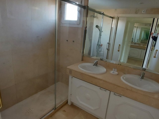 2 Slaapkamer Appartement in La Duquesa