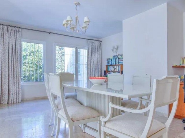 5 Slaapkamer Villa in San Pedro de Alcántara