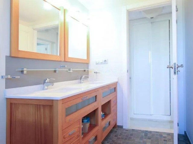 5 Slaapkamer Villa in San Pedro de Alcántara