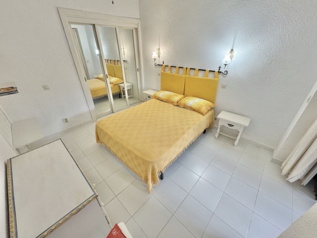 4 Bedrooms Villa in Calahonda