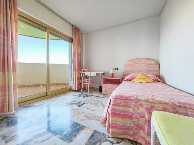 5 Schlafzimmer Apartment in Los Boliches