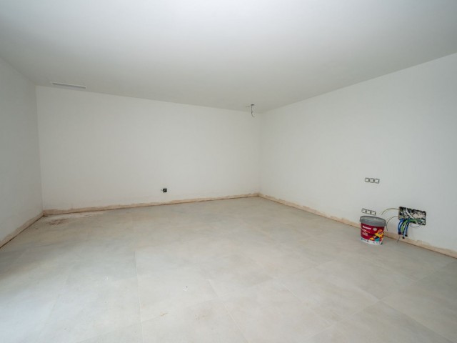 4 Bedrooms Villa in El Chaparral