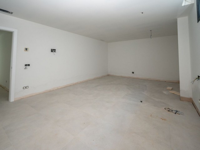 4 Bedrooms Villa in El Chaparral