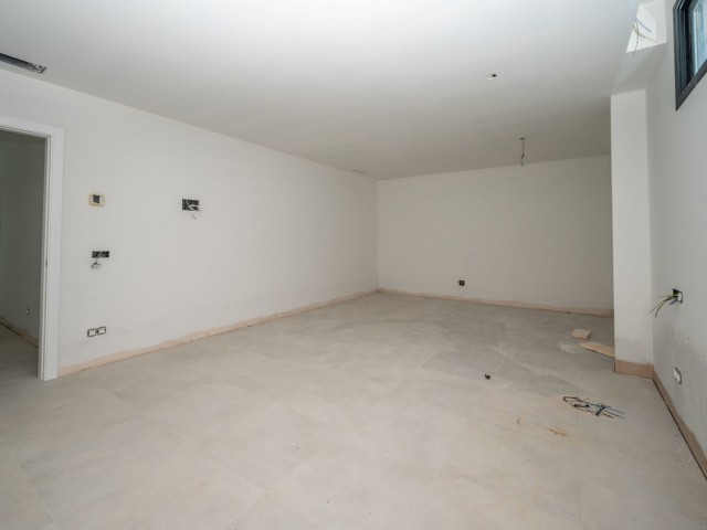 4 Bedrooms Villa in El Chaparral