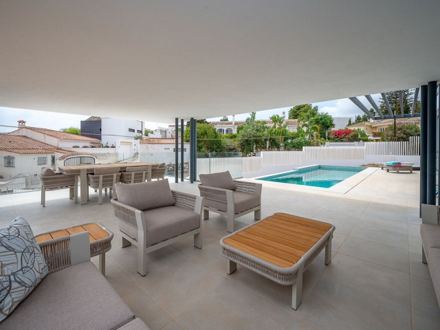 4 Slaapkamer Villa in El Chaparral