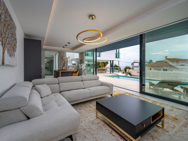 4 Slaapkamer Villa in El Chaparral