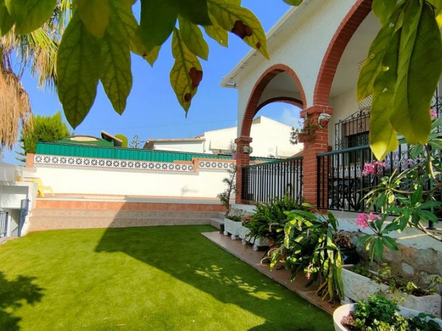 5 Bedrooms Villa in Alhaurín de la Torre
