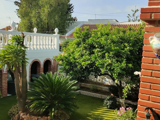 5 Bedrooms Villa in Alhaurín de la Torre
