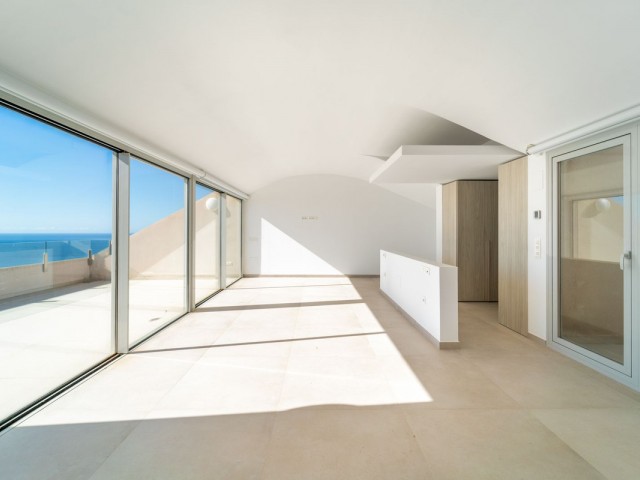 4 Bedrooms Apartment in Benalmadena Pueblo