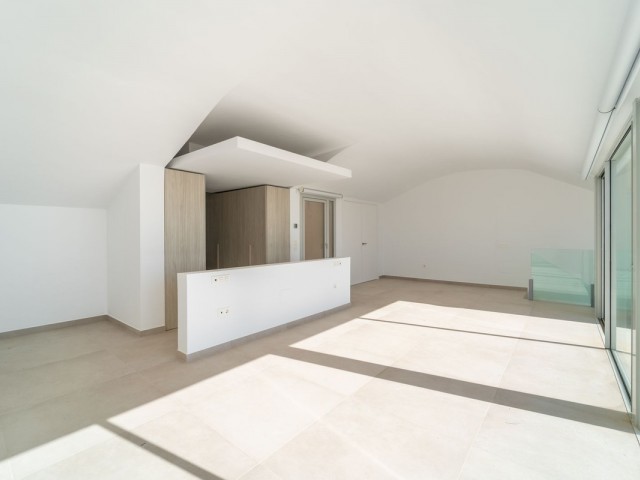 4 Bedrooms Apartment in Benalmadena Pueblo
