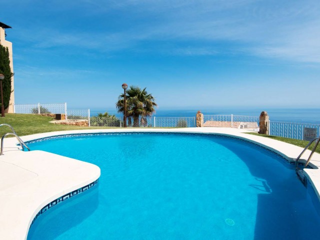 3 Bedrooms Apartment in Benalmadena