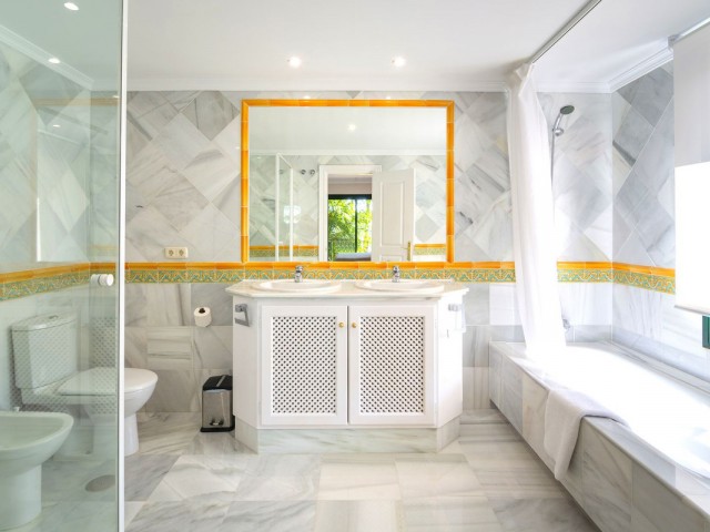 Appartement avec 3 Chambres  à Monte Halcones