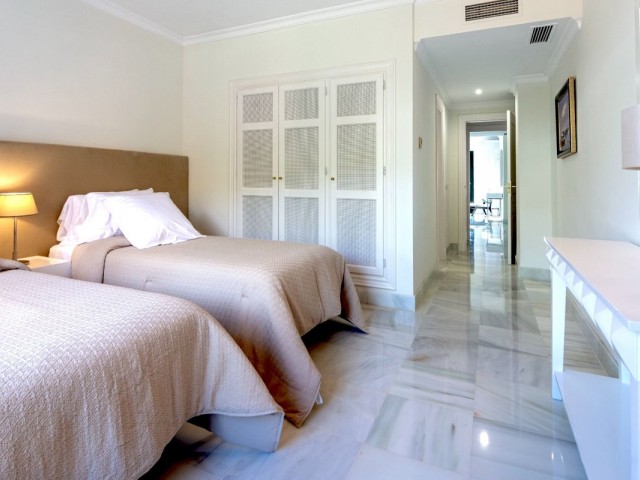 Appartement avec 3 Chambres  à Monte Halcones