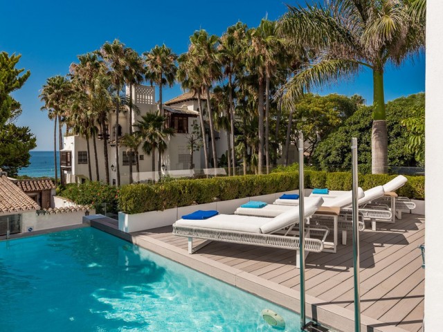 4 Bedrooms Villa in The Golden Mile