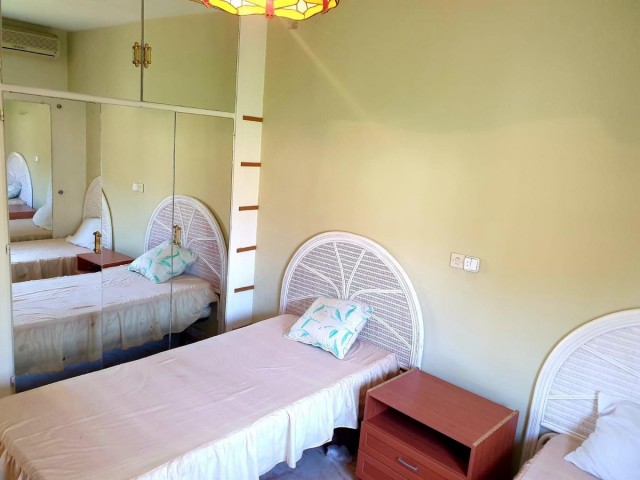 Villa, Marbesa, R4653058