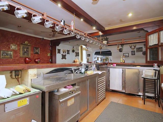 Kommerziell in Marbesa