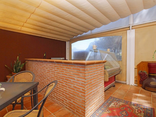 Kommerziell in Marbesa