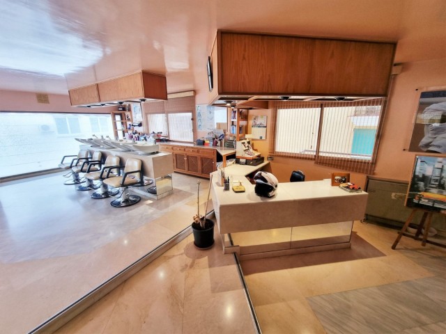 Comercial con 0 Dormitorios  en San Pedro de Alcántara