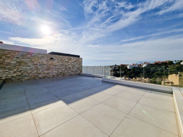 Apartamento con 2 Dormitorios  en Cabopino
