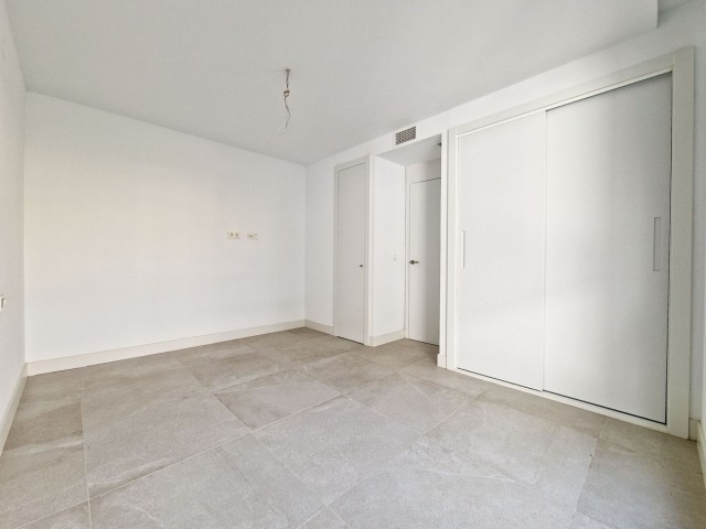 Apartamento con 2 Dormitorios  en Cabopino