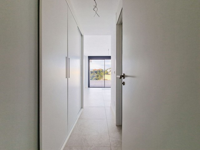 Apartamento con 2 Dormitorios  en Cabopino