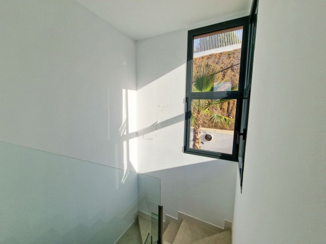 Apartamento con 2 Dormitorios  en Cabopino