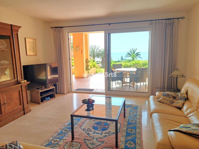 3 Bedrooms Apartment in La Duquesa