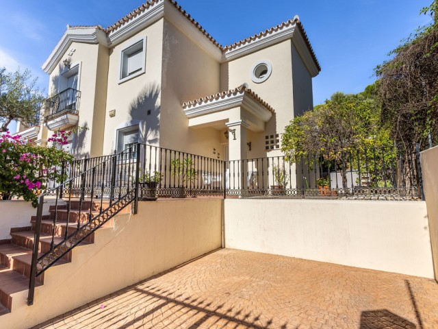 Villa, Alhaurin Golf, R4847188