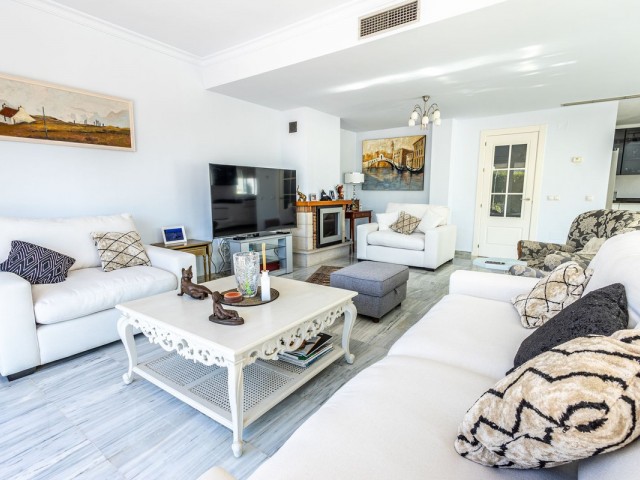 3 Bedrooms Villa in Alhaurin Golf