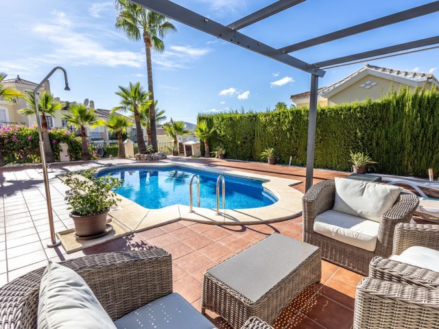 Villa, Alhaurin Golf, R4847188
