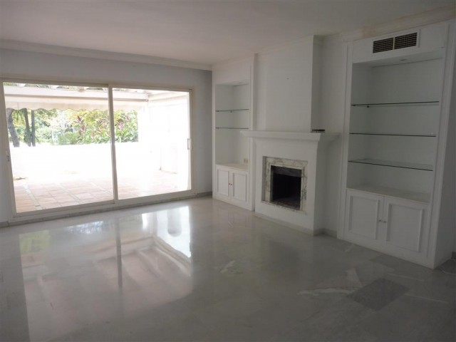 Penthouse in Guadalmina Baja