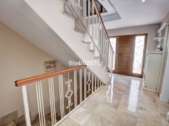 4 Slaapkamer Rijtjeshuis in Arroyo de la Miel