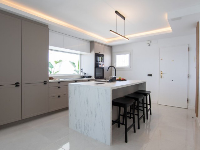 Kattohuoneisto Calahonda