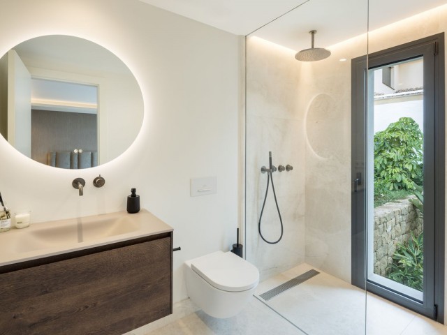 5 Slaapkamer Villa in Nueva Andalucía