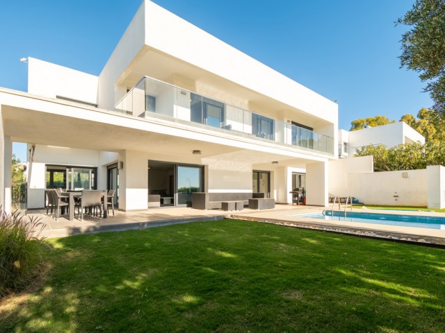 4 Schlafzimmer Villa in La Duquesa