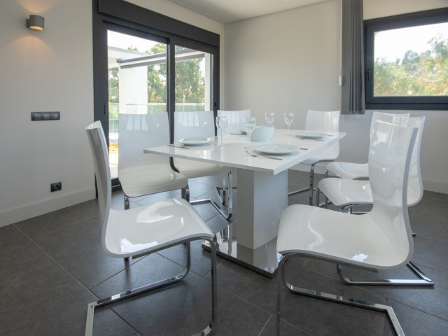 4 Schlafzimmer Villa in La Duquesa