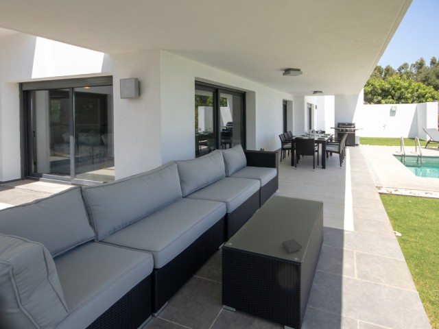 4 Schlafzimmer Villa in La Duquesa