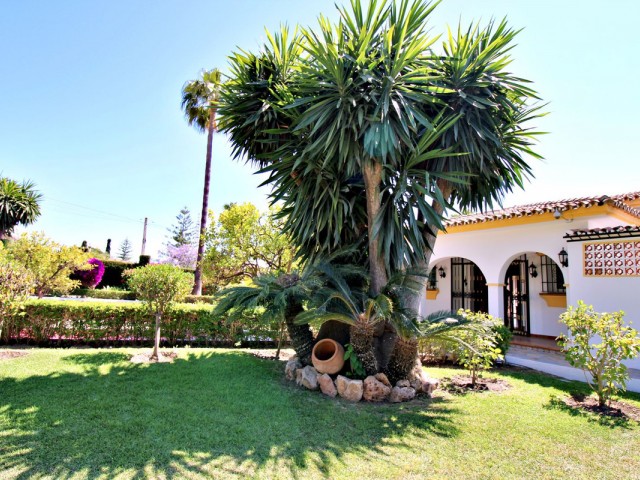 Villa, San Pedro de Alcántara, R4074007