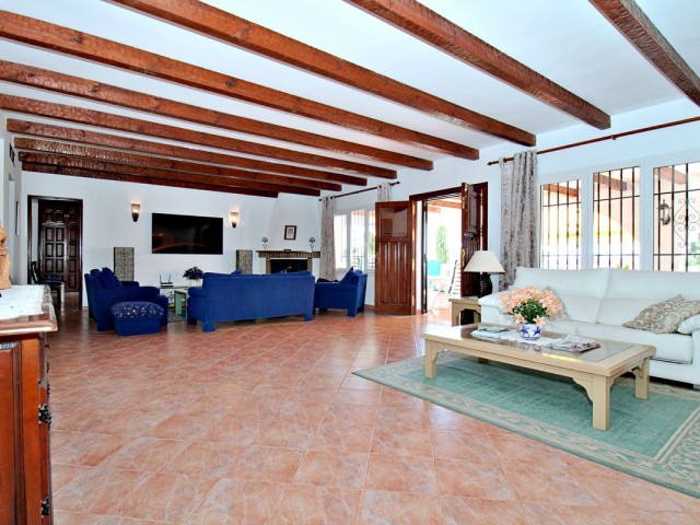 Villa avec 4 Chambres  à San Pedro de Alcántara