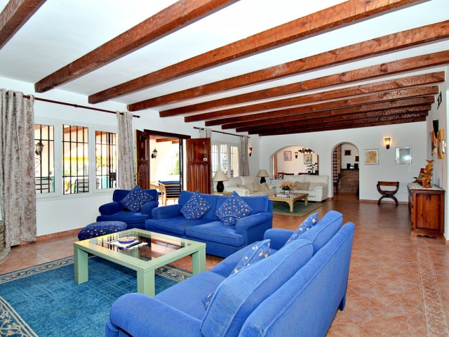 Villa avec 4 Chambres  à San Pedro de Alcántara