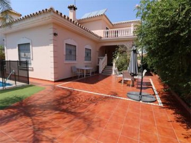 Villa Torremolinos - R4074163