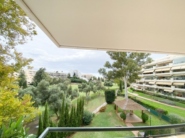 Huoneisto, Guadalmina Alta, R4851319