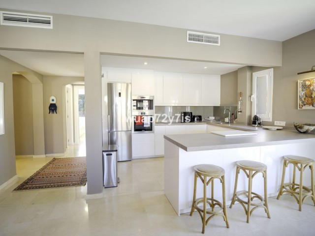 4 Schlafzimmer Apartment in Sotogrande Marina