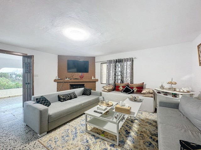 Liikekiinteistö Estepona