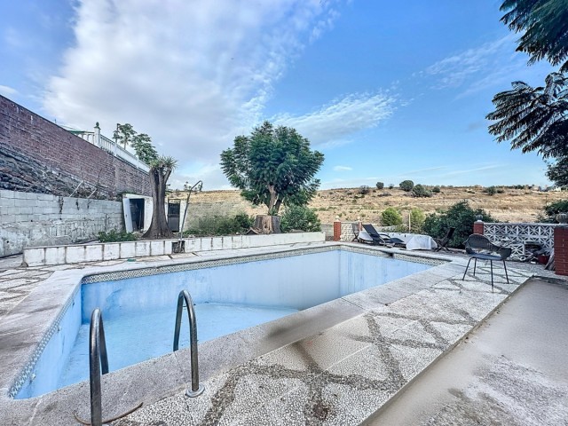 Liikekiinteistö Estepona