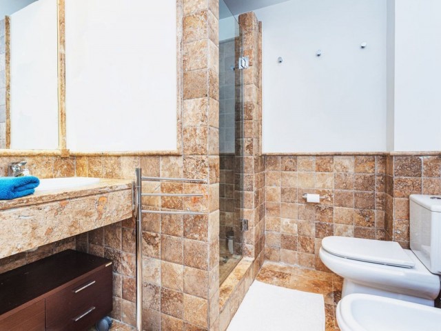 2 Schlafzimmer Apartment in Benahavís