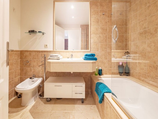 2 Schlafzimmer Apartment in Benahavís