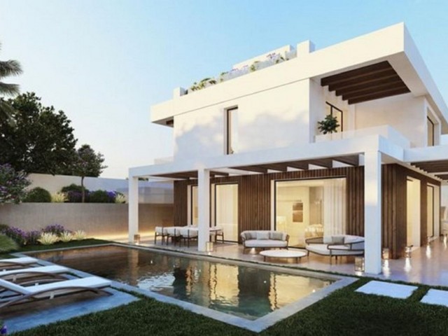  Grundstück in Elviria