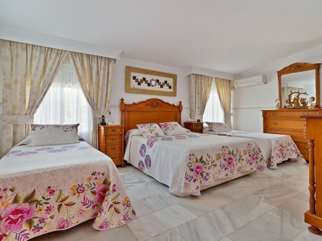 Villa avec 6 Chambres  à Campo Mijas